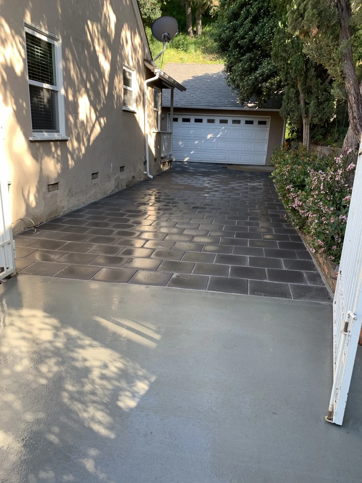The completed paver driveway